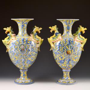 Par de vasos com alças em forma de dragões - Manufatura Minghetti, final do séc. XIX - início do séc. XX